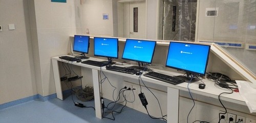 “就一套防護(hù)服，那天沒(méi)敢喝一口水”——一位抗疫前線網(wǎng)絡(luò)工程師的十二小時(shí)